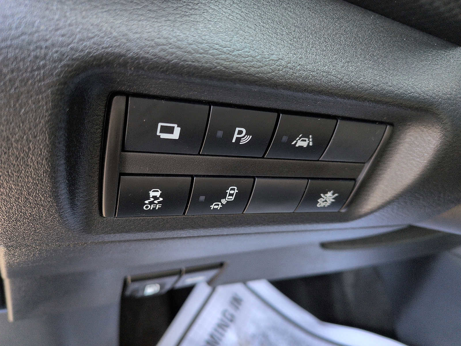 Used 2024 Nissan Kicks S image 14