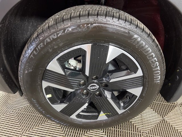 New 2026 Nissan Kicks SV w/ SV Premium Package image 8