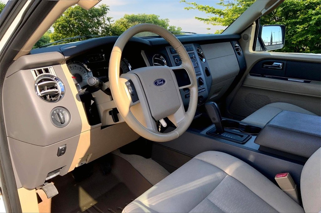 Used 2008 Ford Expedition XLT image 14