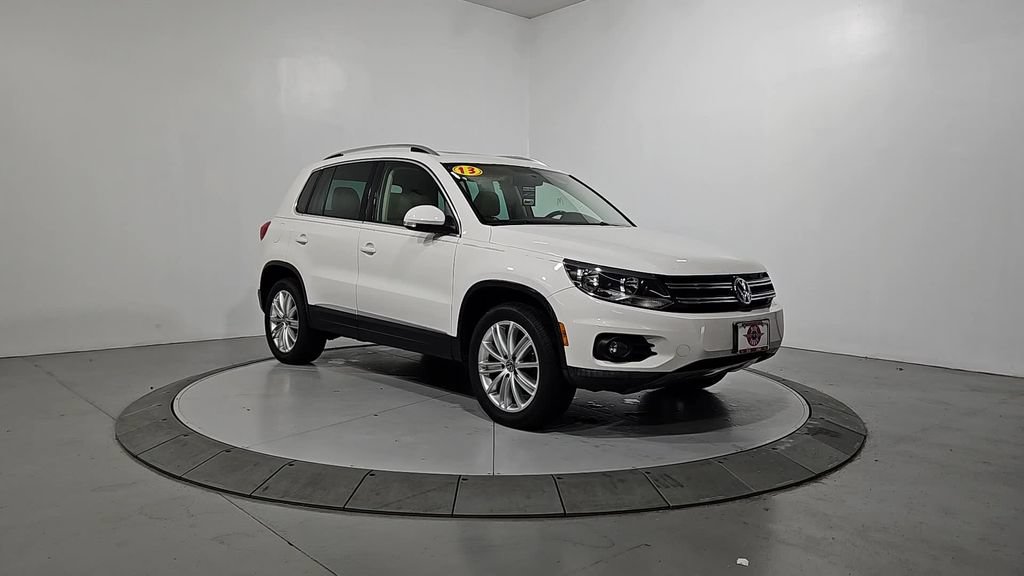 Used 2013 Volkswagen Tiguan SE AWD/4WD image 8