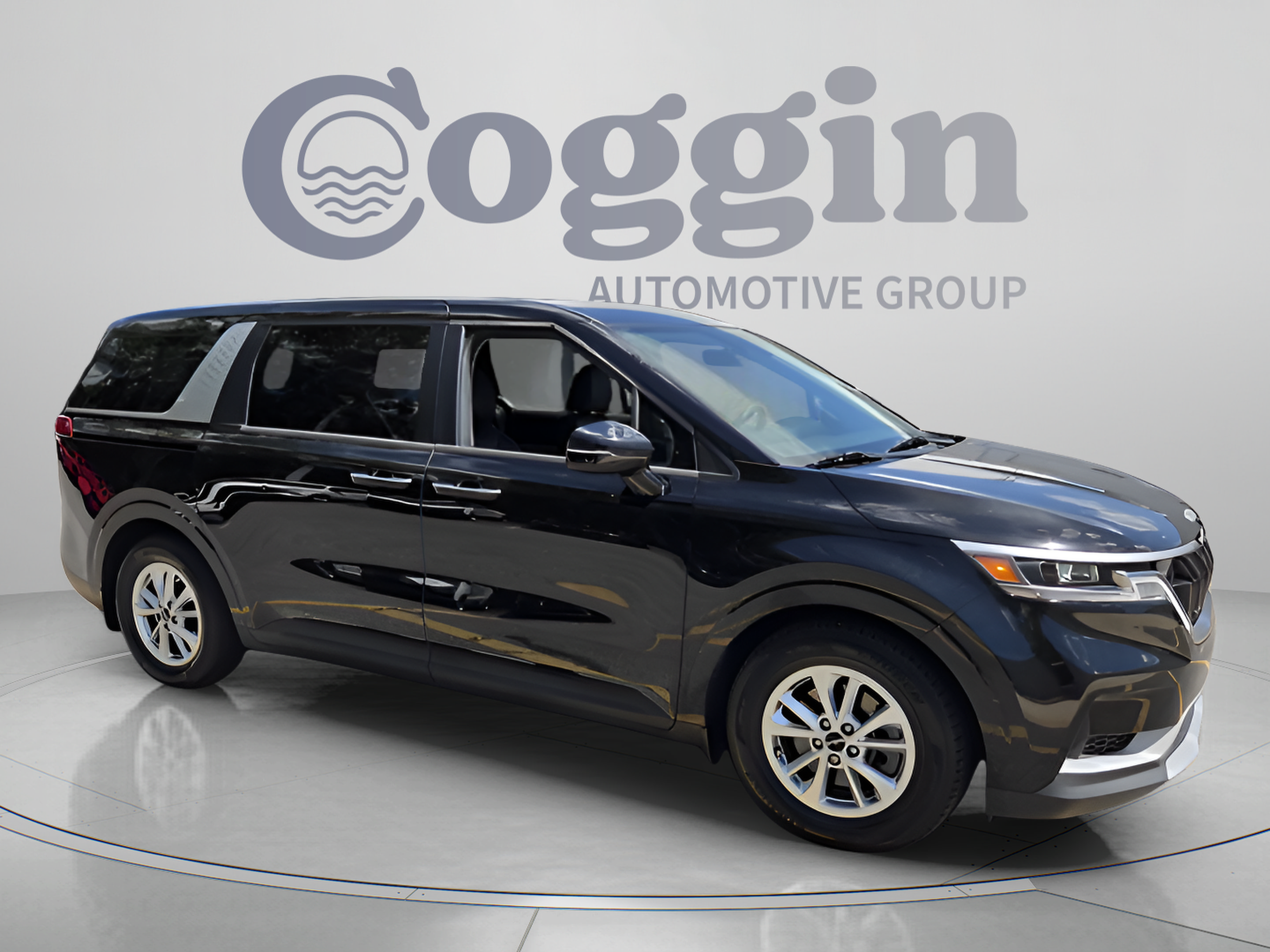 Used 2023 Kia Carnival LX FWD image 7