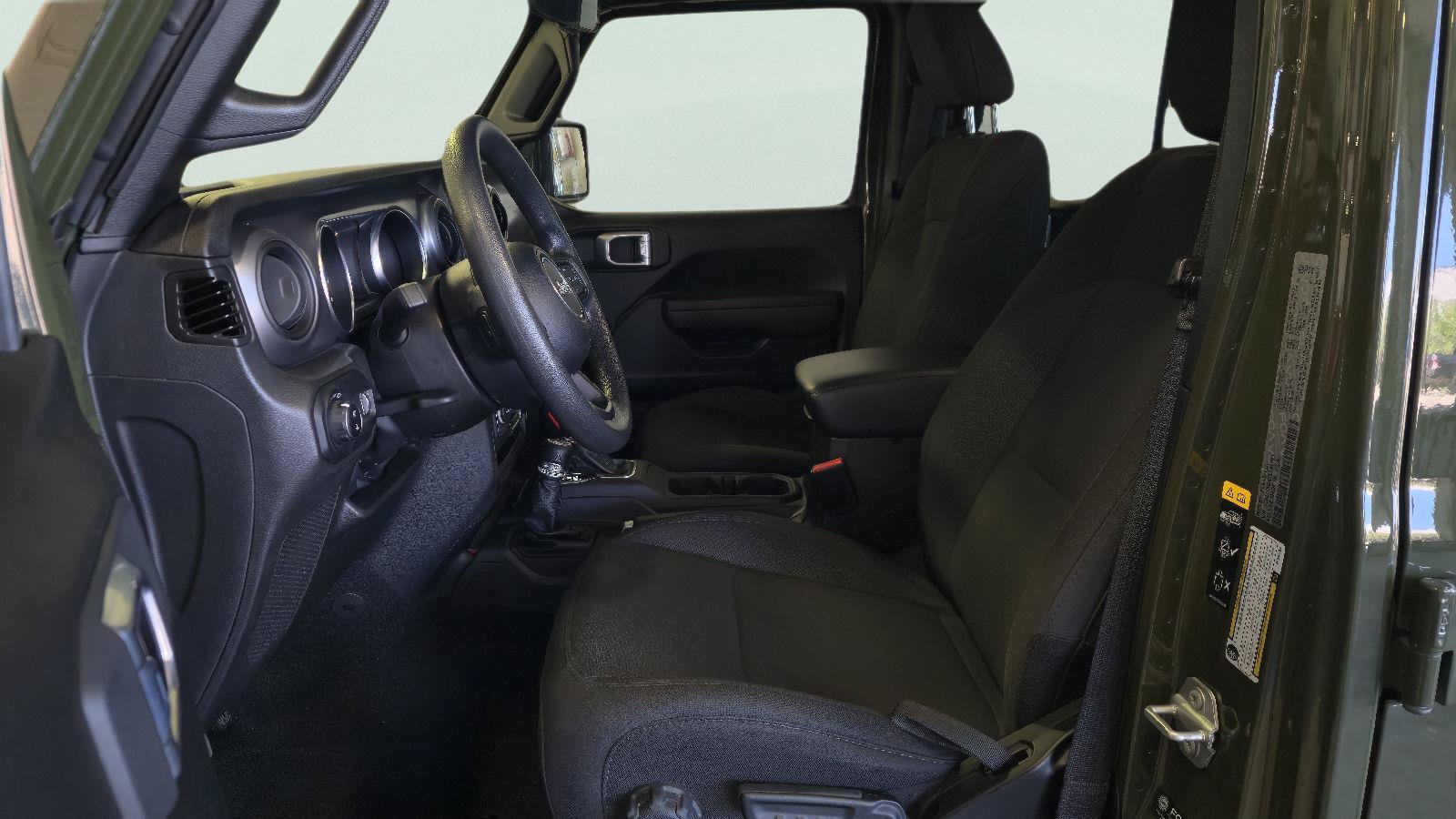Used 2023 Jeep Gladiator Sport AWD/4WD image 13