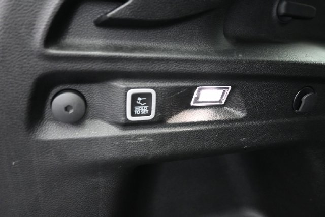 Used 2023 Jeep Grand Cherokee L Laredo AWD/4WD image 7