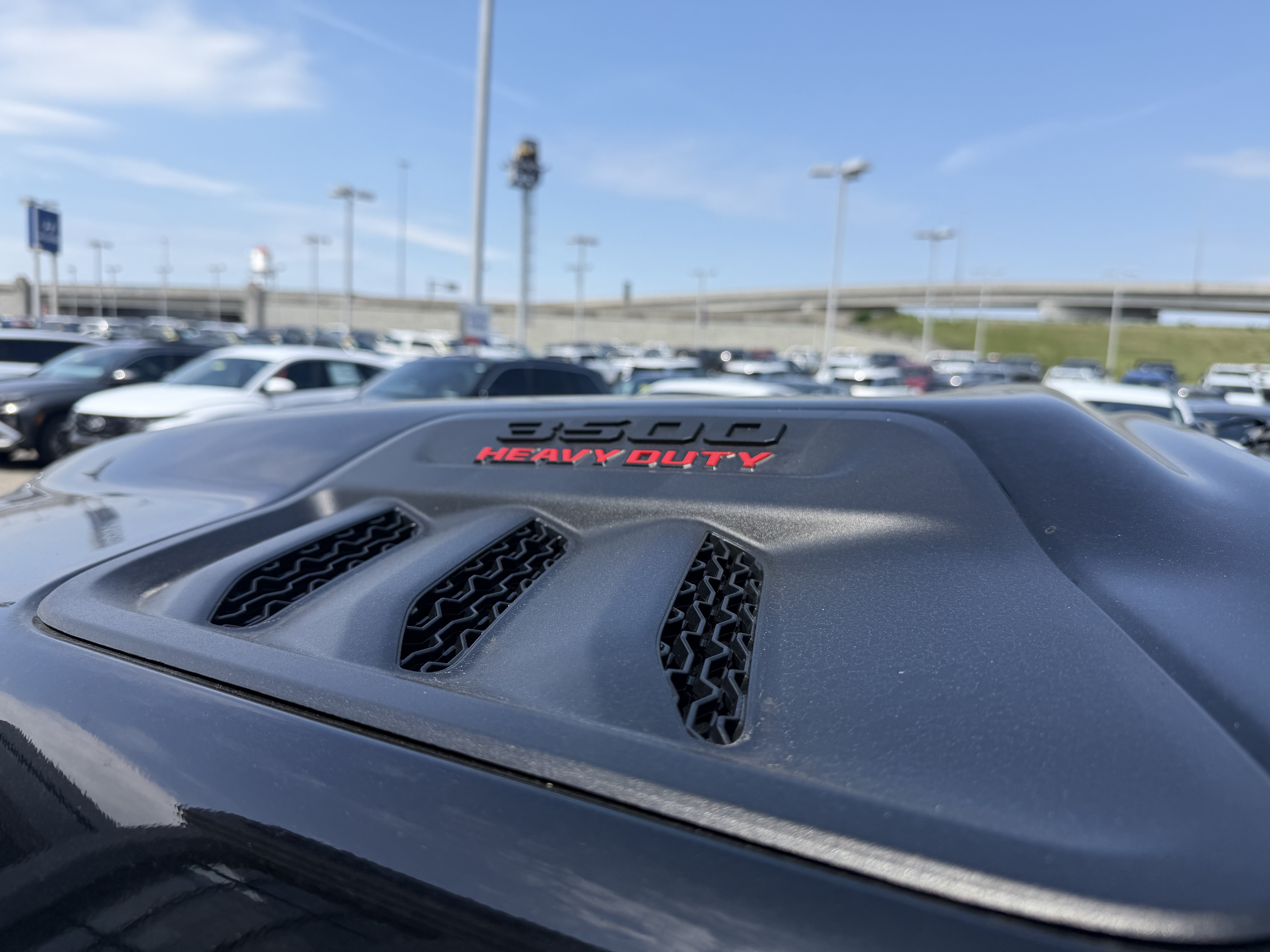 New 2026 RAM 3500 Laramie AWD/4WD image 15