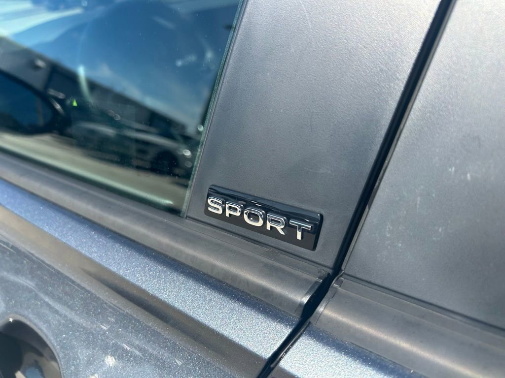 Used 2025 Volkswagen Jetta Sport image 28