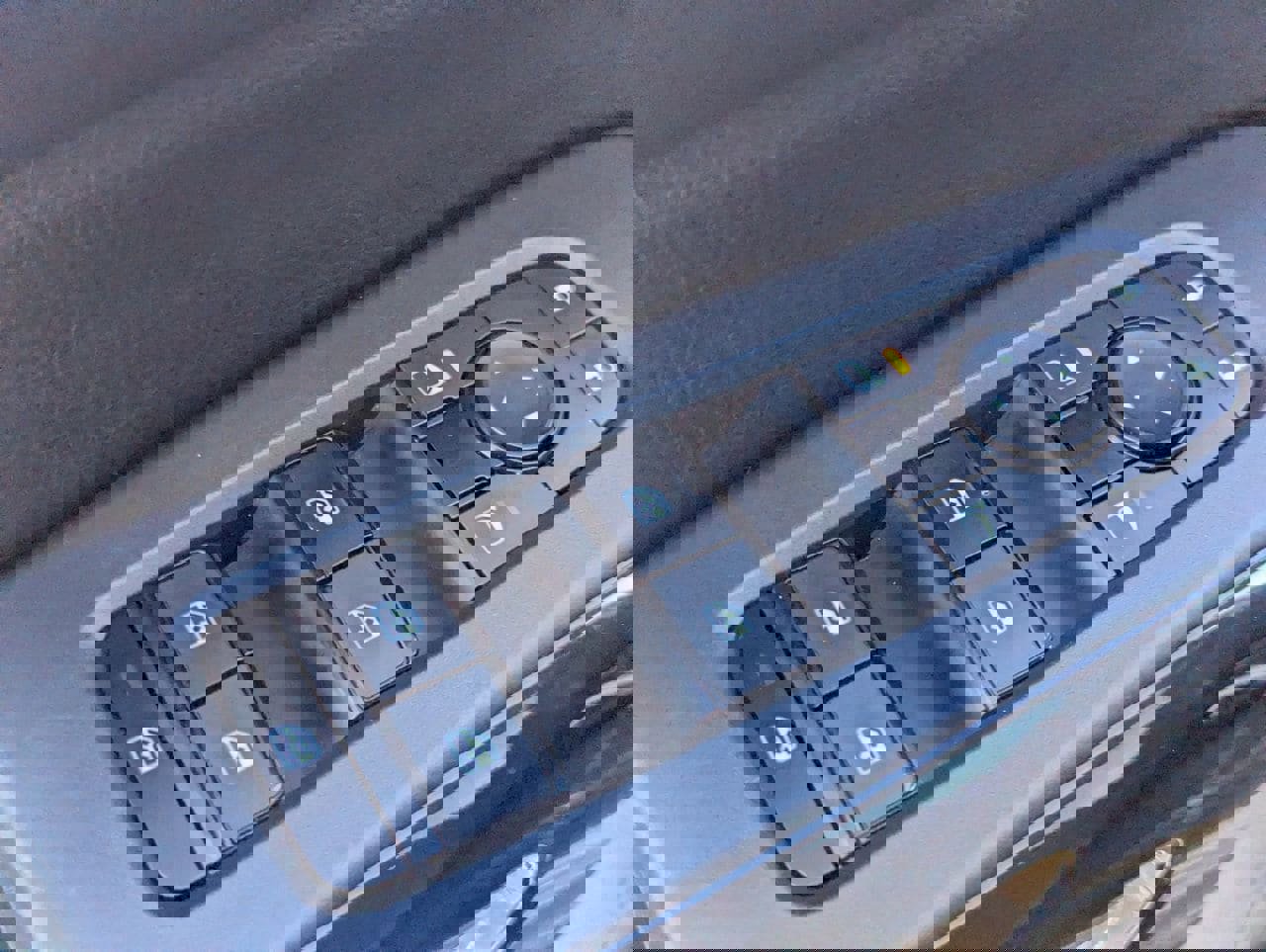 Certified 2024 Nissan Pathfinder SV image 22