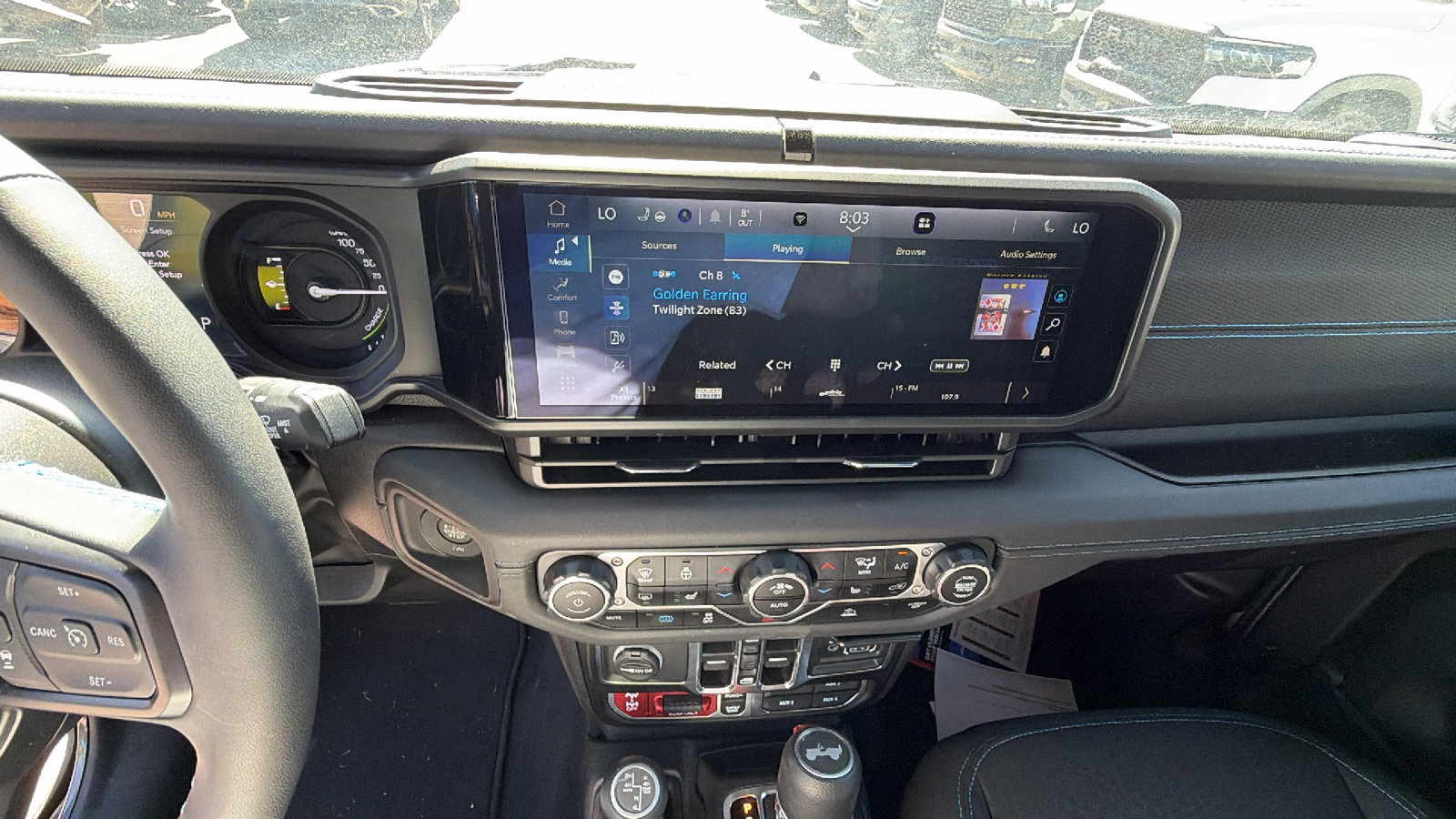 Used 2025 Jeep Wrangler Unlimited Rubicon 4xe w/ Convenience Group AWD/4WD image 32