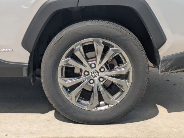 Used 2023 Toyota RAV4 Limited image 15