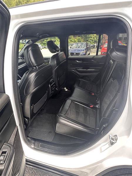 Used 2025 Jeep Grand Cherokee Altitude AWD/4WD image 12