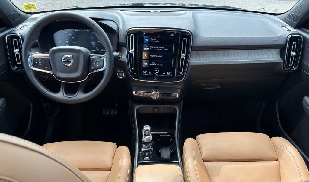 Used 2021 Volvo XC40 T5 Inscription w/ Climate Package AWD/4WD image 6