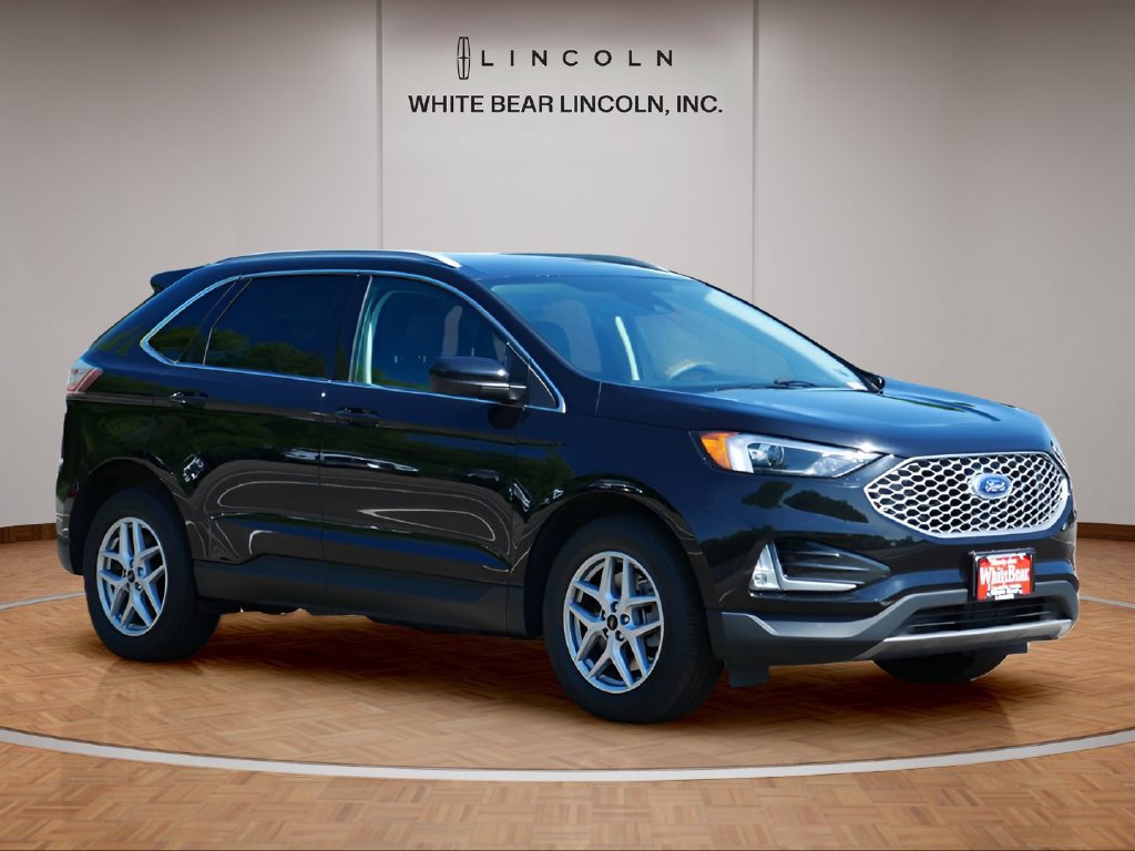 Used 2024 Ford Edge SEL w/ Convenience Package AWD/4WD image 3