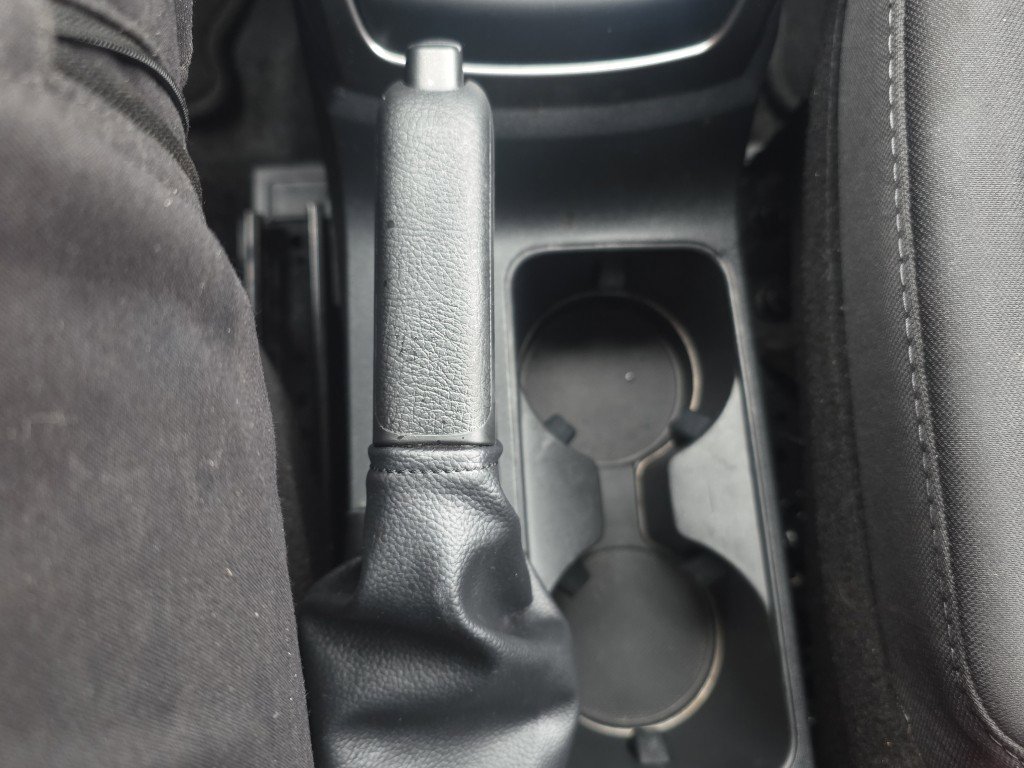 Used 2022 Ford EcoSport SE w/ SE Convenience Package image 16