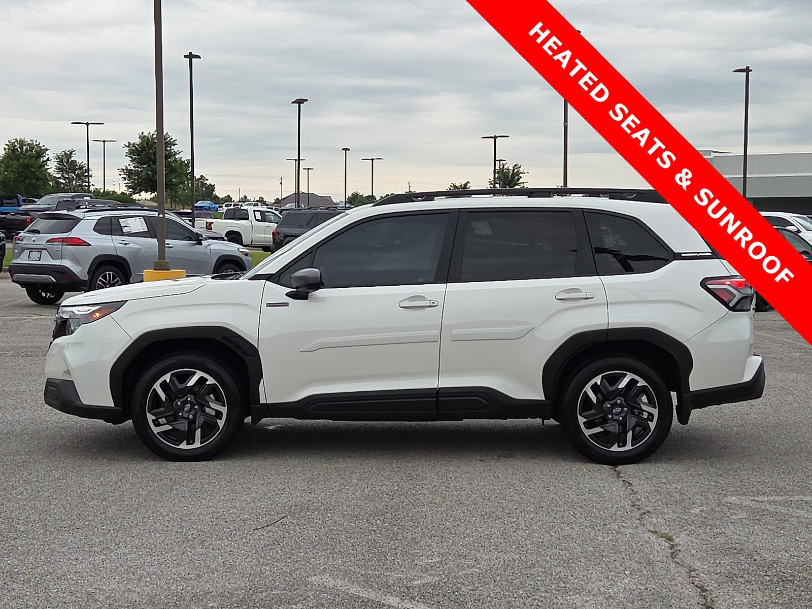 Used 2025 Subaru Forester Premium AWD/4WD image 3