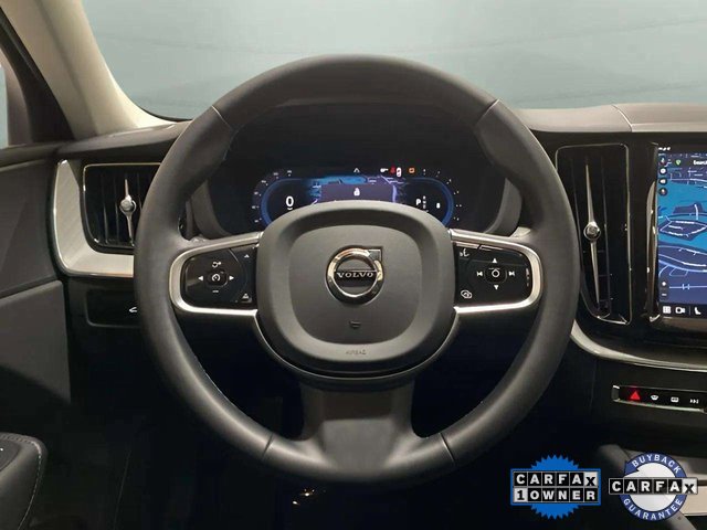 Used 2025 Volvo XC60 B5 Plus image 11