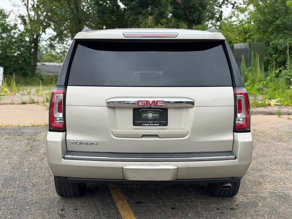 Used 2015 GMC Yukon Denali w/ Premium Package AWD/4WD image 5