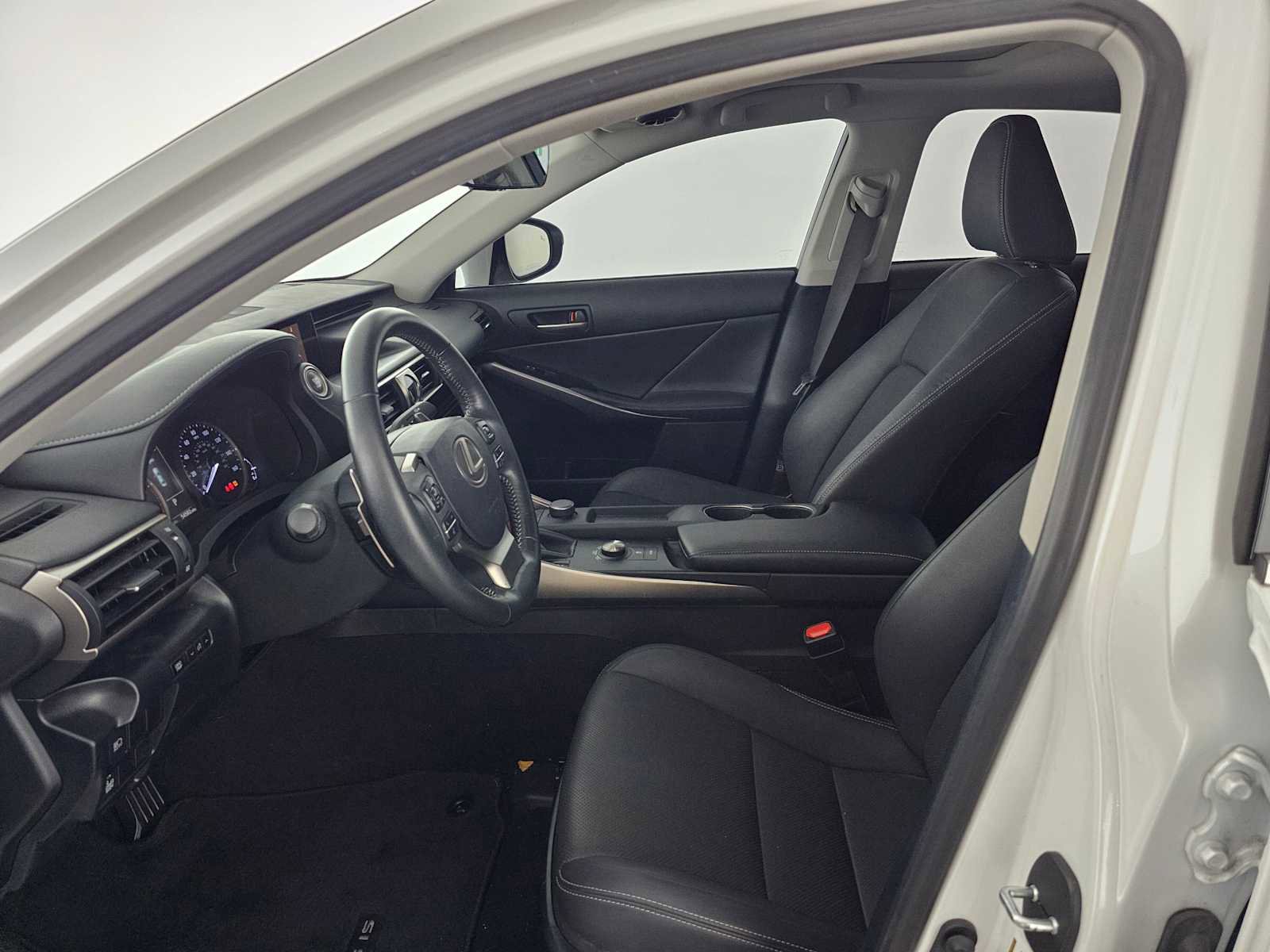 Used 2019 Lexus IS 300 image 20