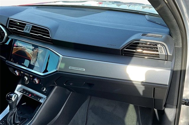 Used 2023 Audi Q3 2.0T Premium Plus w/ Premium Plus Package image 16