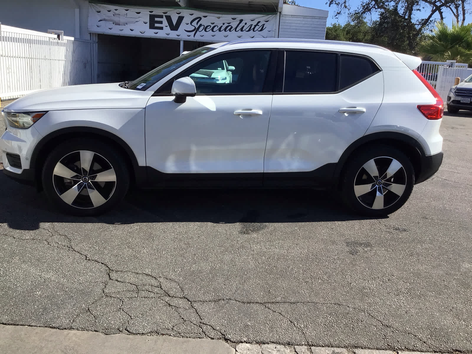 Used 2019 Volvo XC40 T5 Momentum AWD/4WD image 8