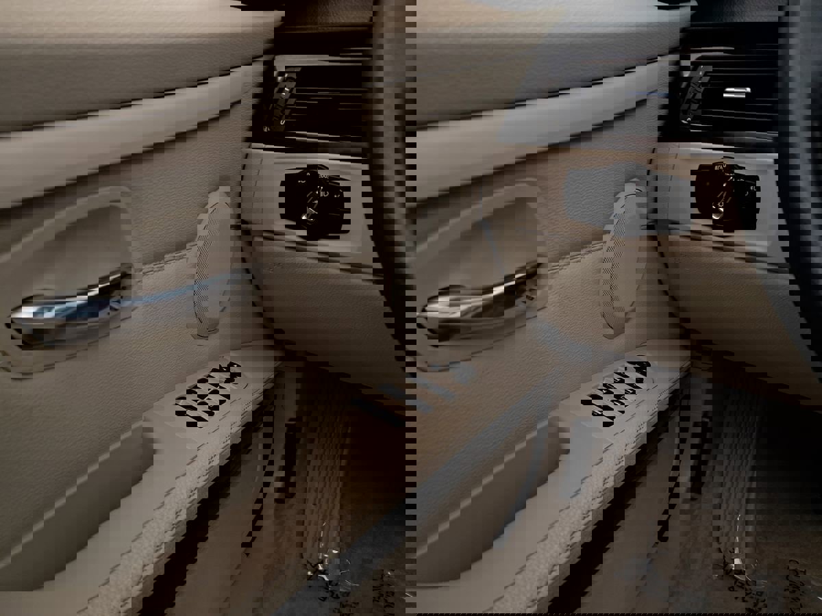 Used 2012 BMW 328i Convertible image 11