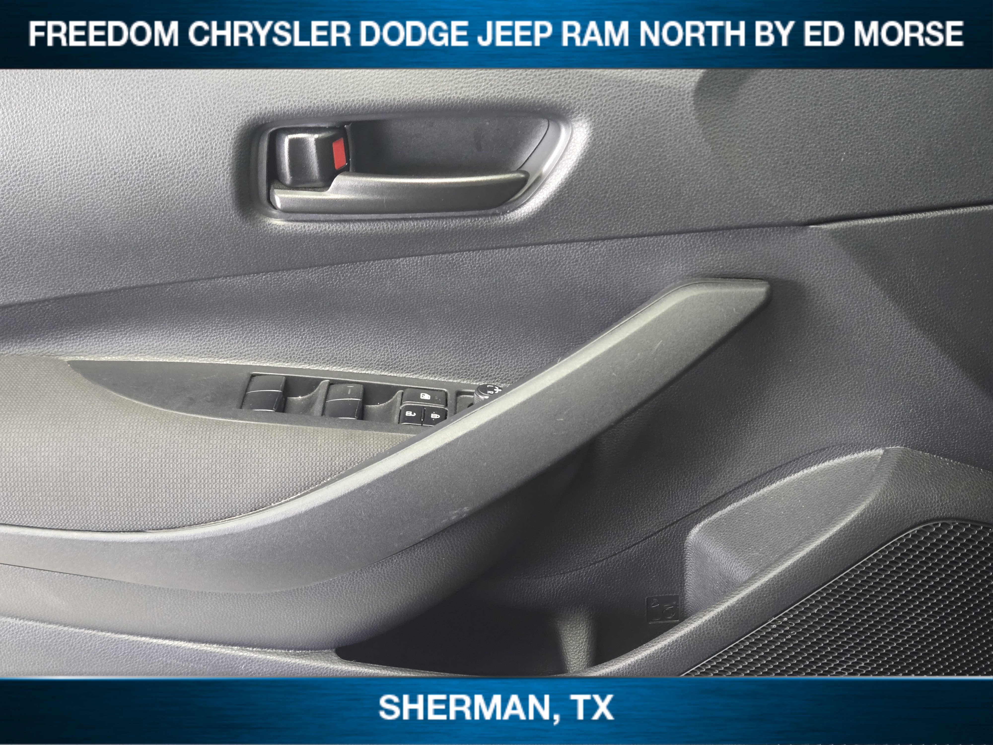 Used 2025 Toyota Corolla LE image 16