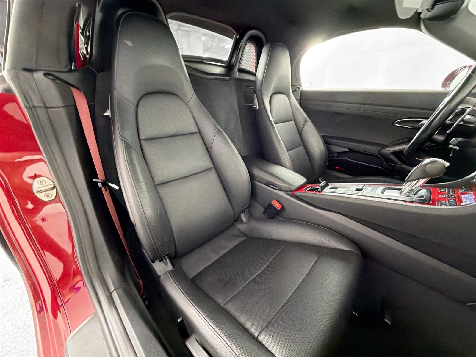 Certified 2018 Porsche 718 Boxster S RWD image 25