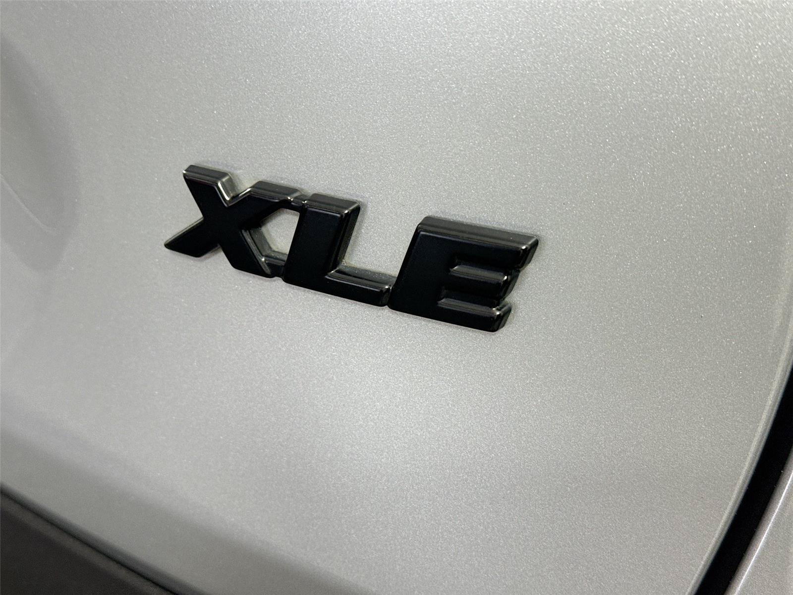 Used 2022 Toyota RAV4 XLE FWD image 13