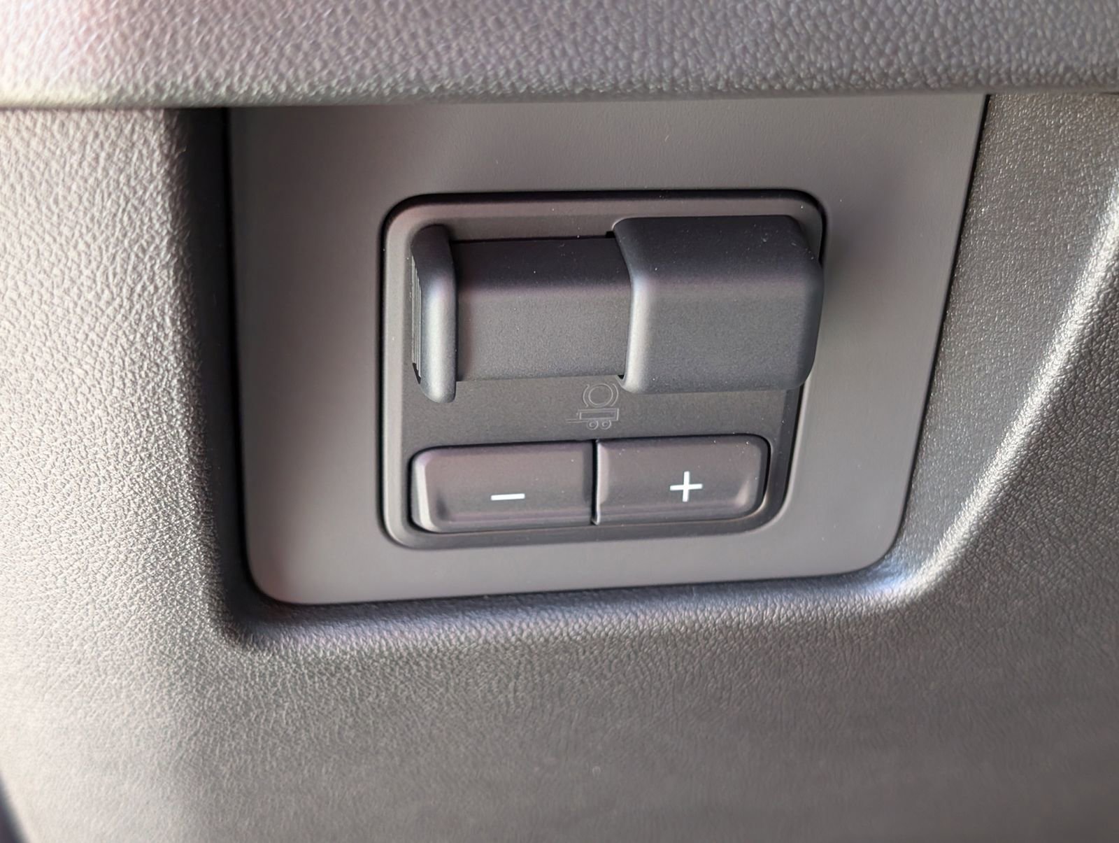 New 2025 Chevrolet Colorado LT w/ Advanced Trailering Package image 18