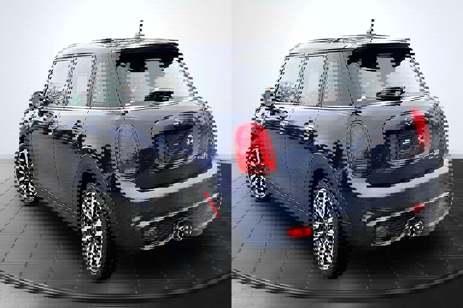 Used 2019 MINI Cooper S image 13