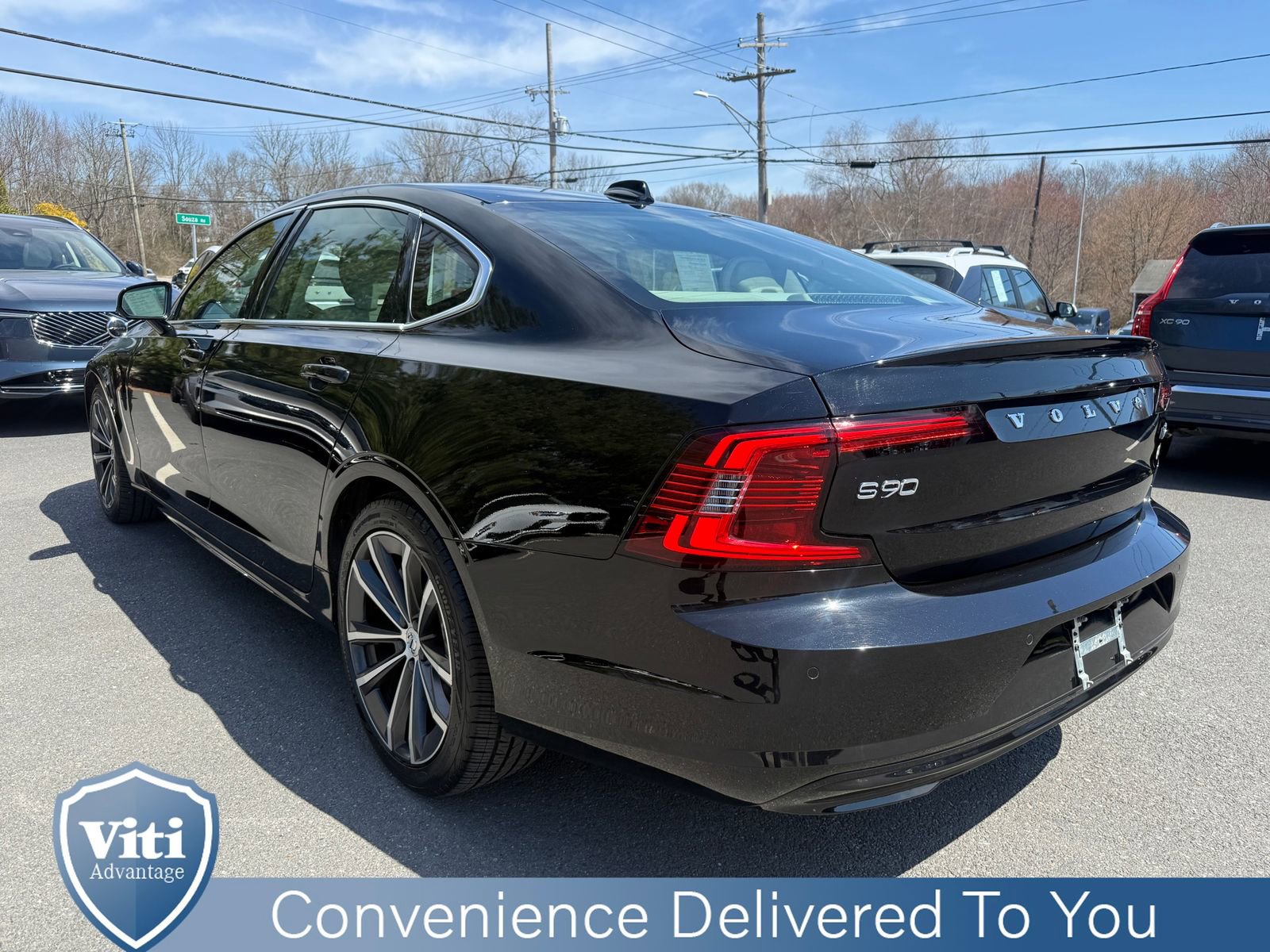 Used 2021 Volvo S90 T6 Momentum image 6