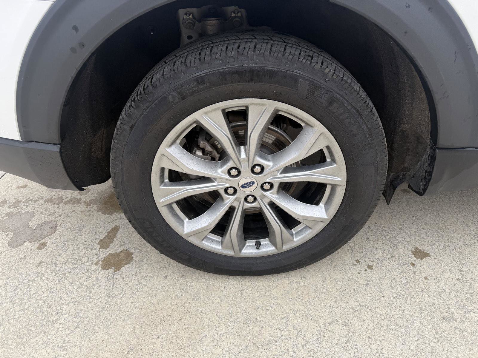 Used 2024 Ford Explorer XLT w/ Equipment Group 202A image 27