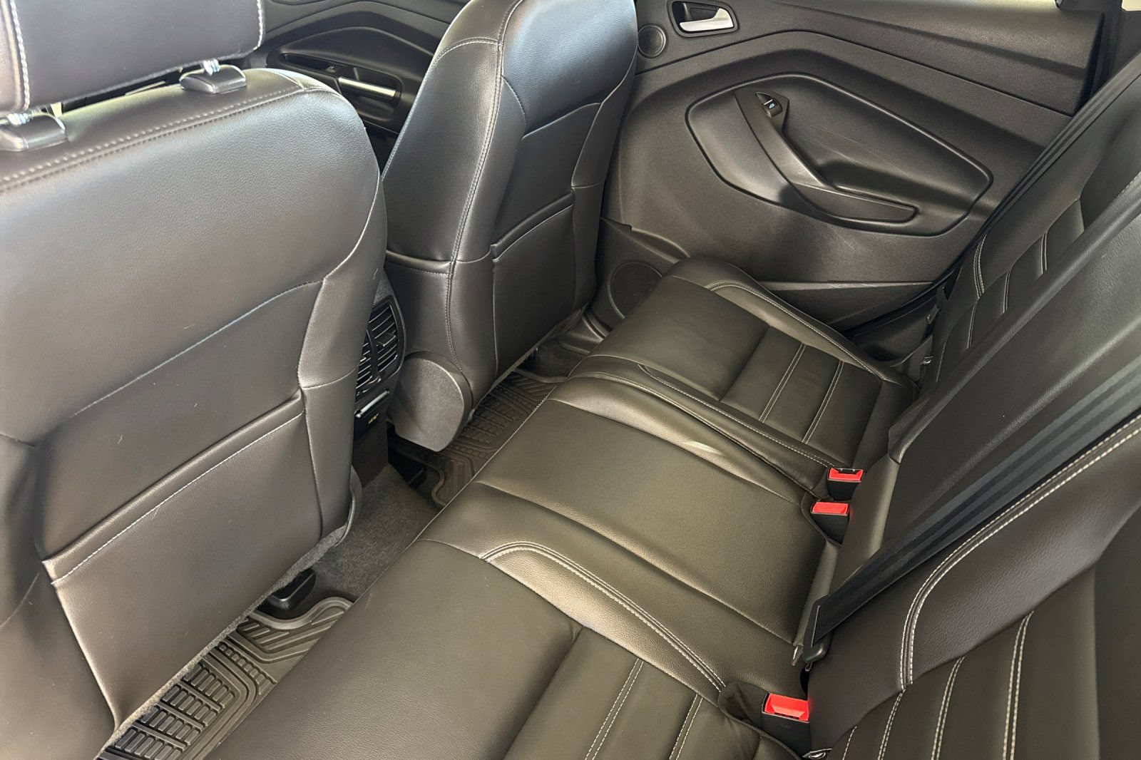 Used 2017 Ford Escape Titanium AWD/4WD image 12