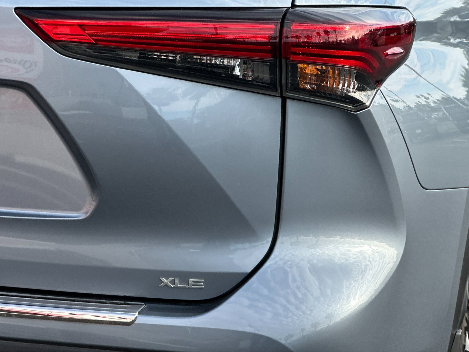 Used 2023 Toyota Highlander XLE image 26