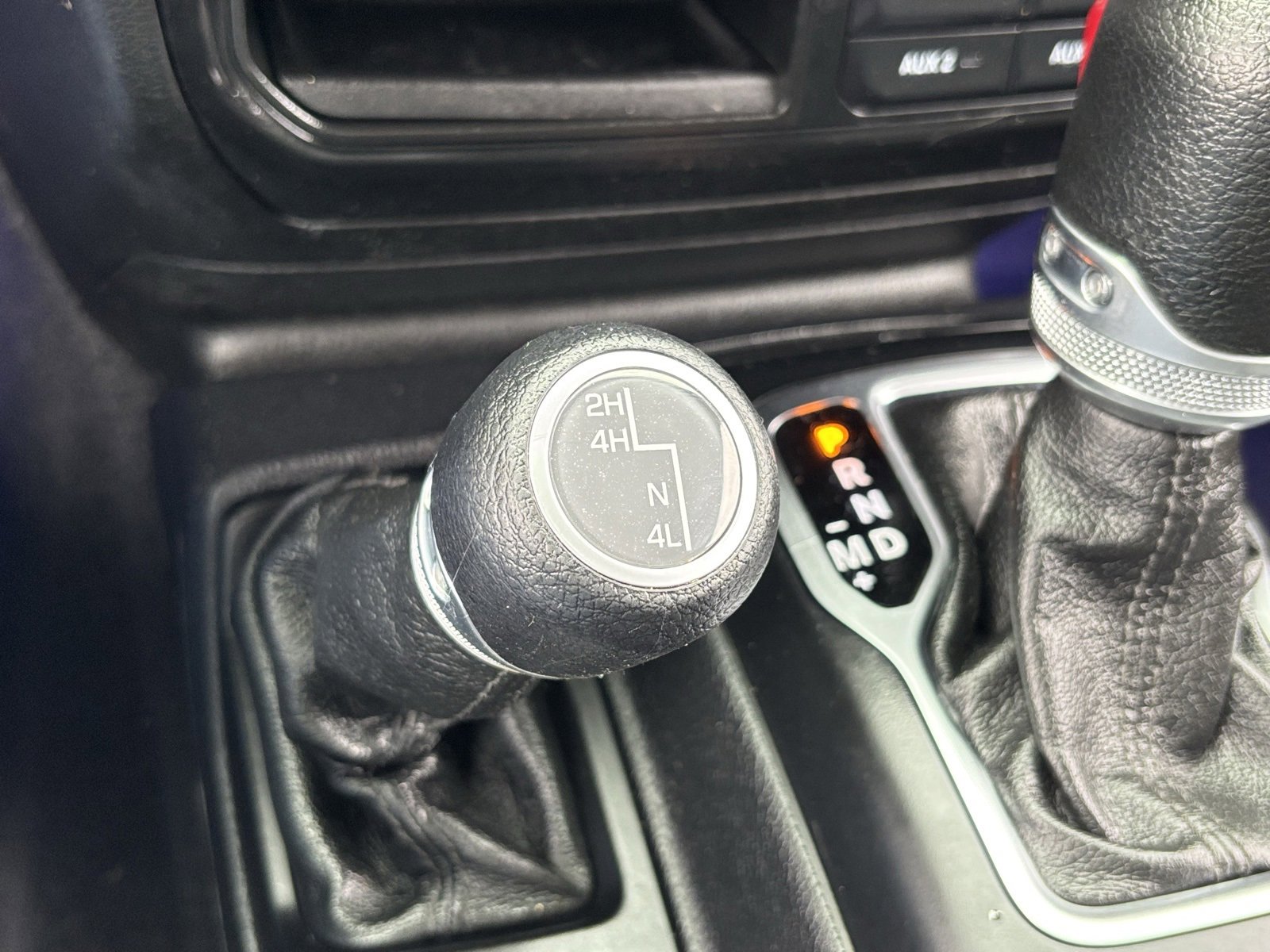 Used 2021 Jeep Gladiator Willys image 4