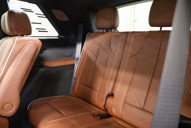 New 2026 Cadillac Vistiq Platinum image 29