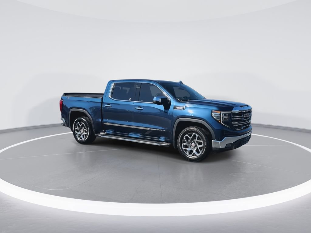 Used 2022 GMC Sierra 1500 SLT w/ SLT Premium Plus Package AWD/4WD image 2
