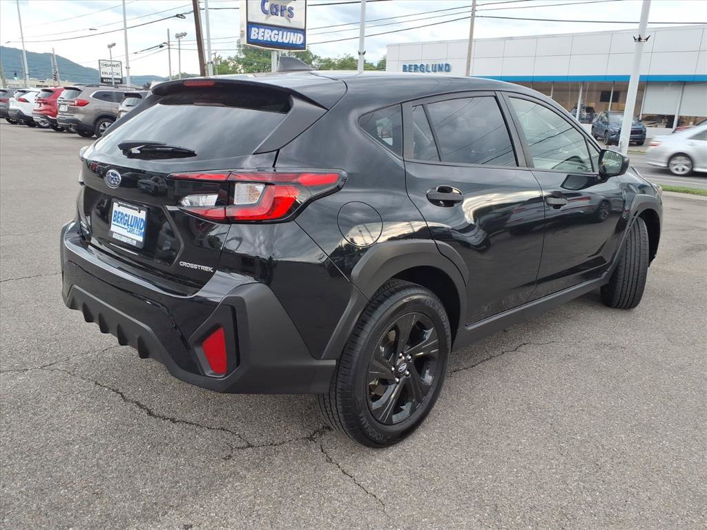 Used 2024 Subaru Crosstrek 2.0i AWD/4WD image 4