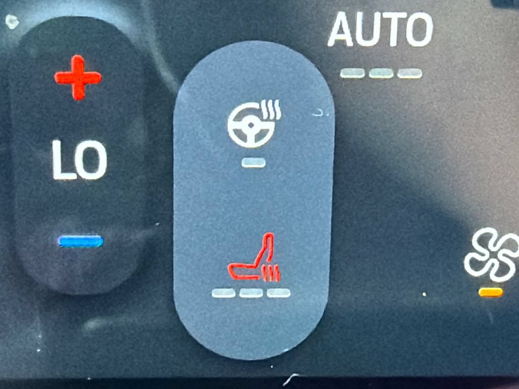 Used 2021 Ford Edge ST-Line FWD image 31