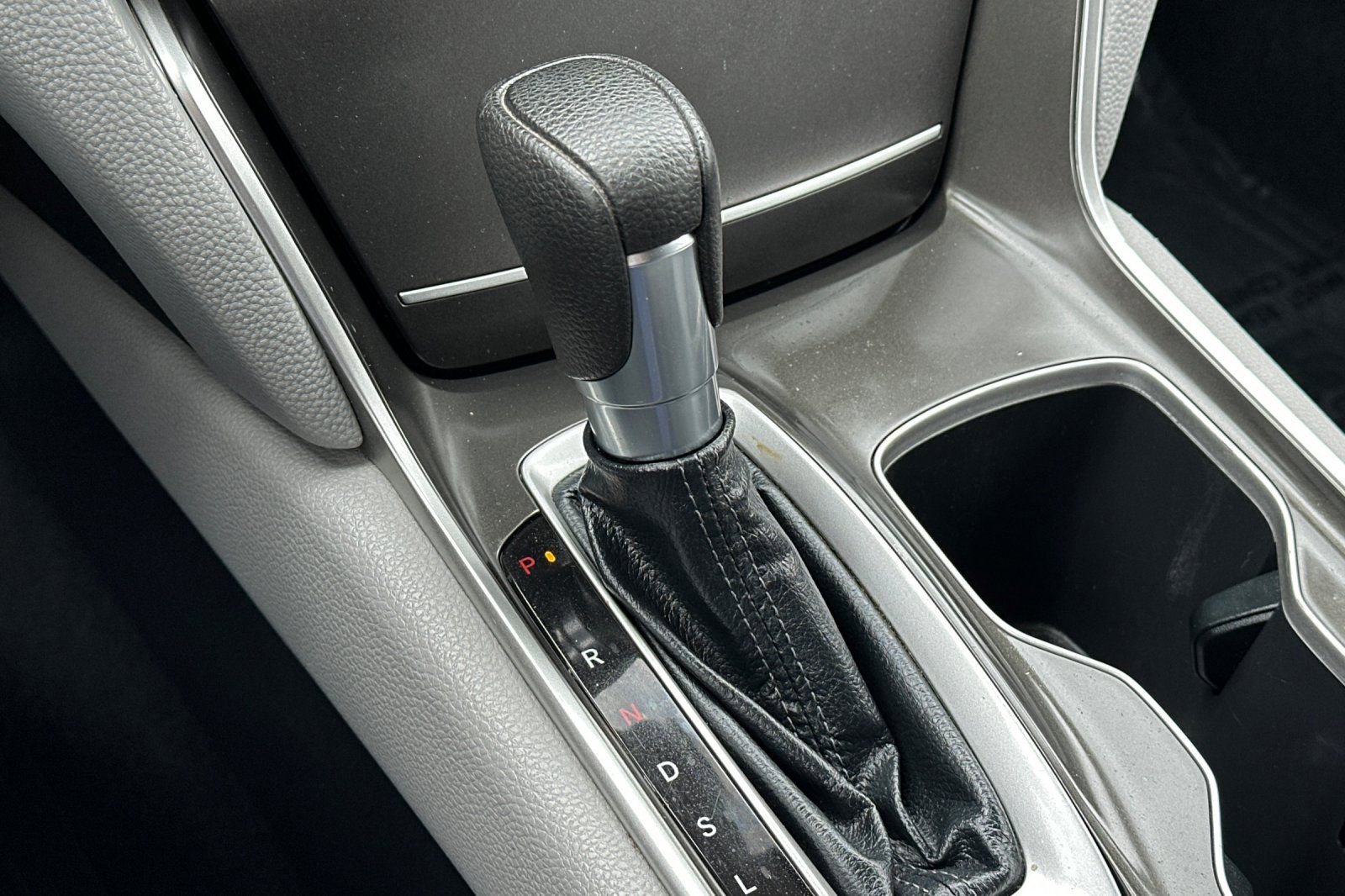 Used 2018 Honda Accord EX image 23