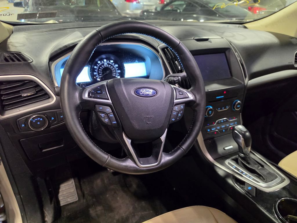 Used 2017 Ford Edge SEL w/ Equipment Group 201A FWD image 4