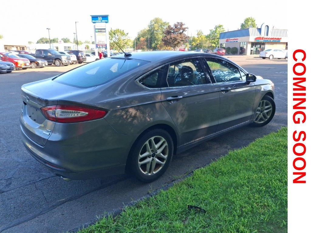 Used 2014 Ford Fusion SE w/ Equipment Group 202A FWD image 5