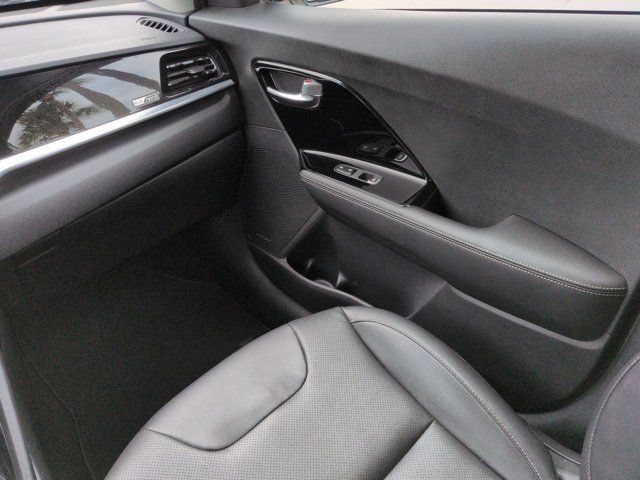 Used 2022 Kia Niro EX Premium FWD image 16