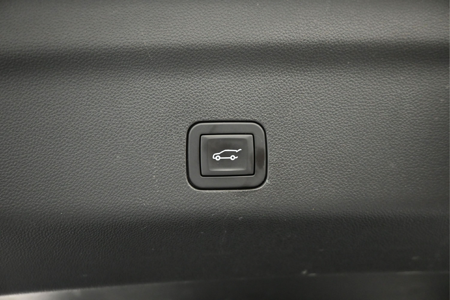 Used 2025 Chevrolet Tahoe LT AWD/4WD image 11