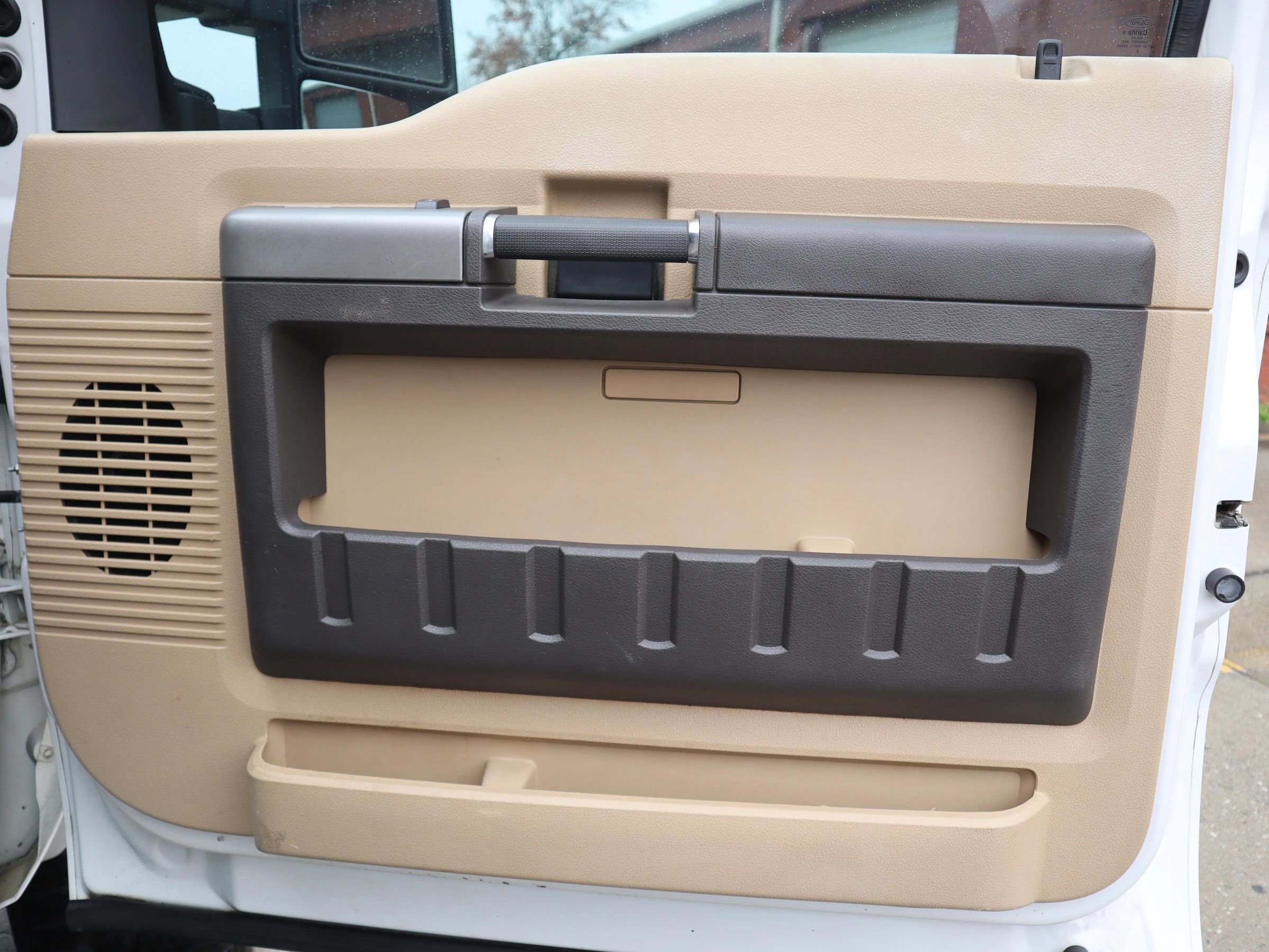 Used 2014 Ford F250 Lariat w/ Lariat Interior Package image 32