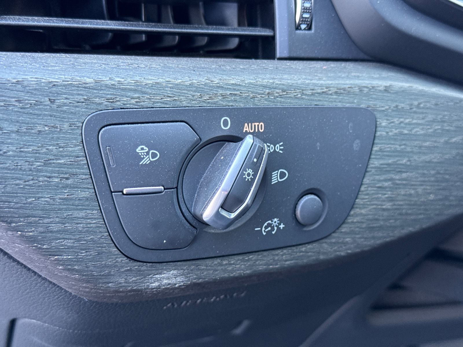 Used 2018 Audi A4 2.0T allroad Premium image 15