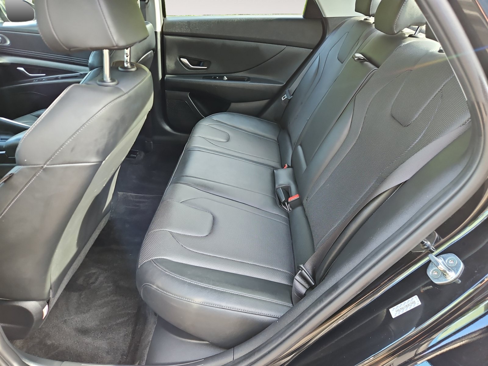 Used 2022 Hyundai Elantra Limited w/ Cargo Package FWD image 13