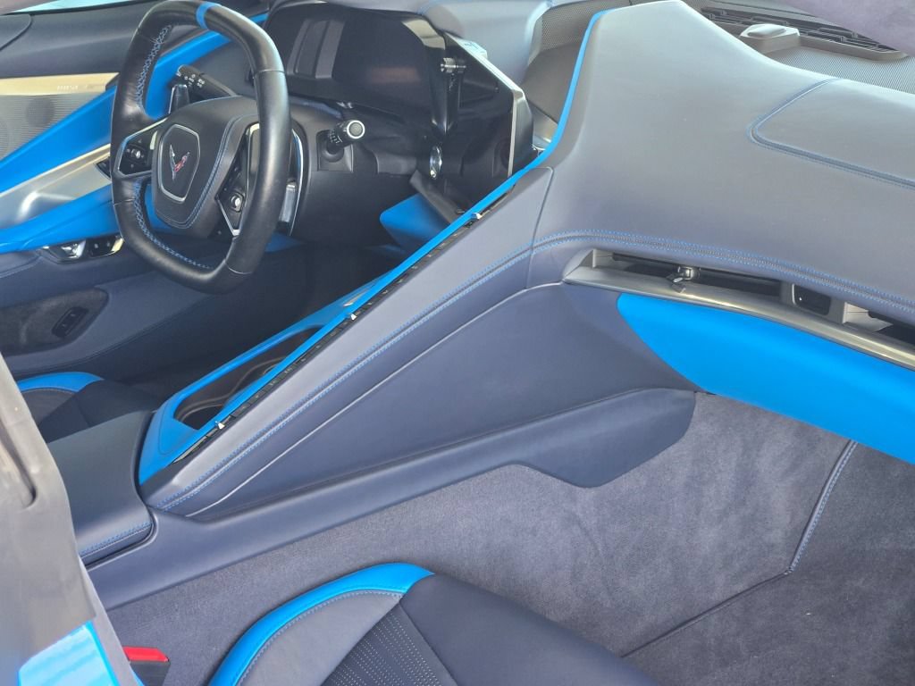 Used 2021 Chevrolet Corvette Stingray Premium Cpe w/ Z51 Performance Package RWD image 9