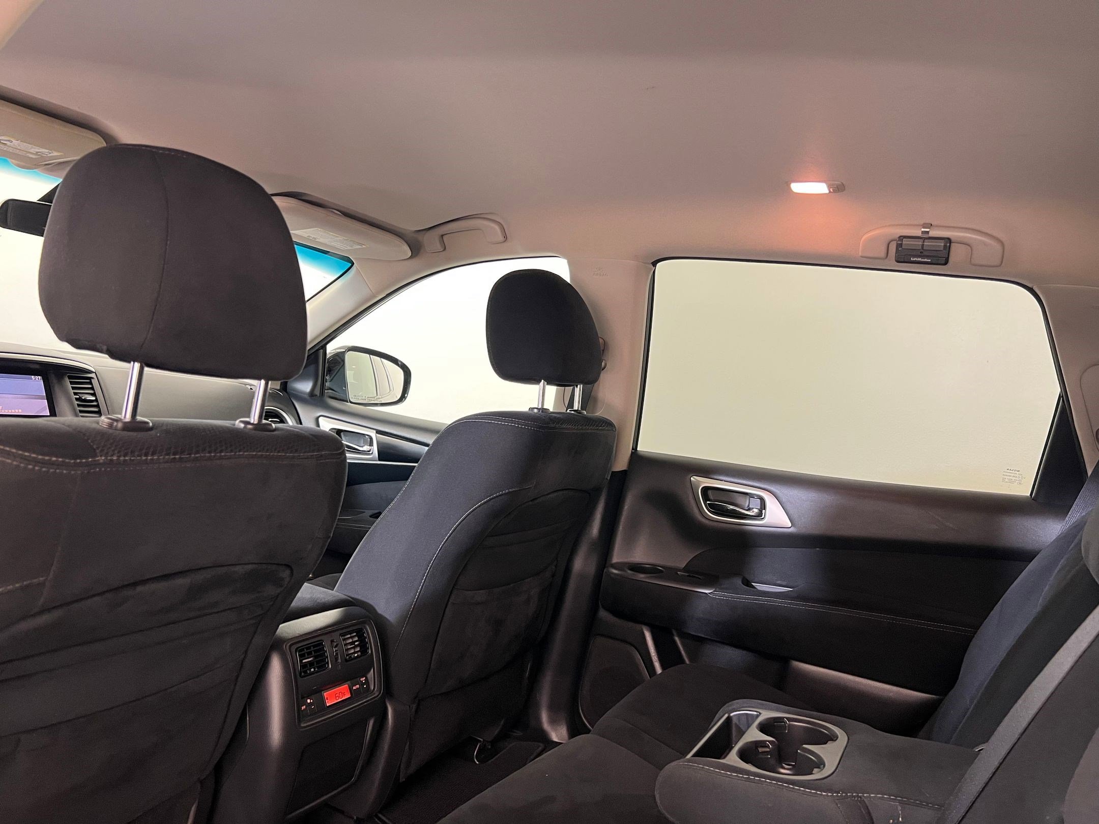 Used 2013 Nissan Pathfinder SV image 32