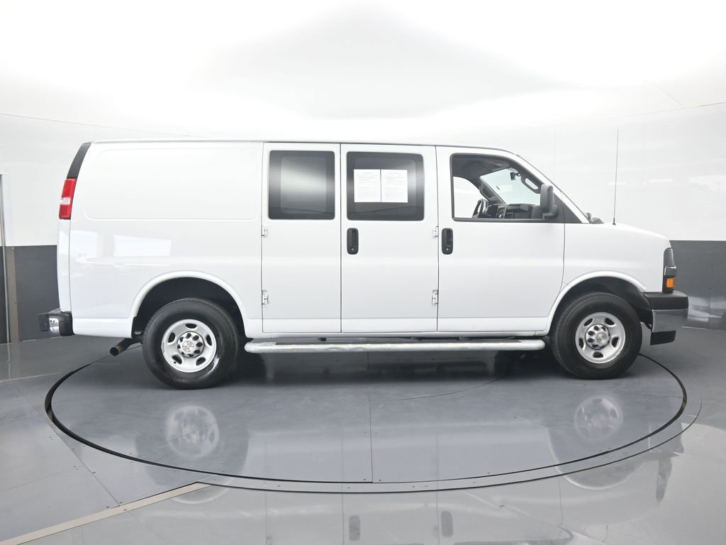 Used 2024 Chevrolet Express 2500 w/ Driver Convenience Package image 7