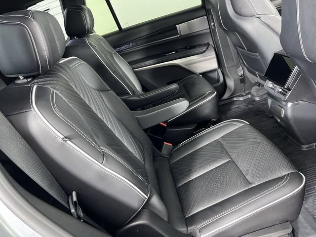 Certified 2026 Cadillac Vistiq Luxury w/ LPO, Floor Liner Package AWD/4WD image 27