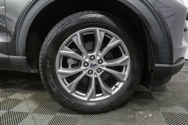 Used 2020 Ford Explorer XLT w/ Equipment Group 202A AWD/4WD image 15